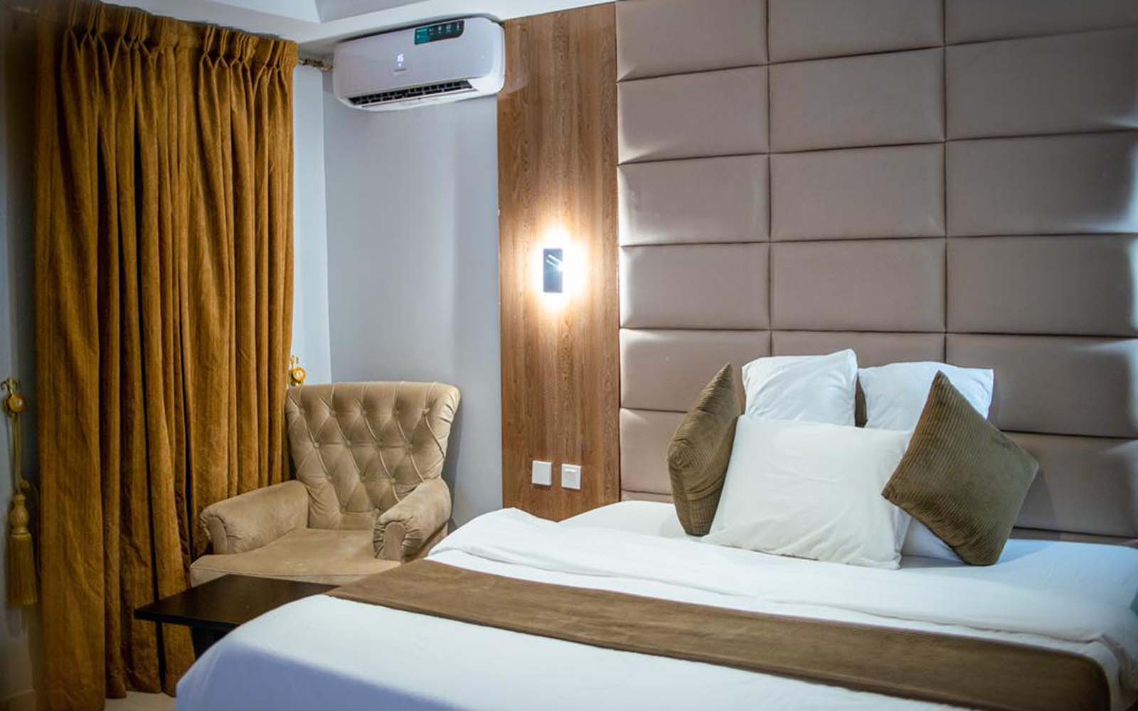 Executive deluxe hotel room in benin city